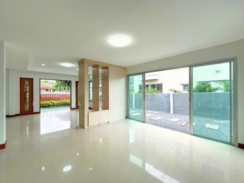 ศุภาลัย การ์เด้นวิลล์ ติวานนท์-ปทุมธานี : Supalai Garden Ville Tiwanon-Pathumthani, ปทุมธานี, บางขะแยง, เมืองปทุมธานี, ปทุมธานี, 171 ตร.ม., บ้านเดี่ยว ขาย, โดย Punpapa Rassamee, 500218047 - DDproperty.com