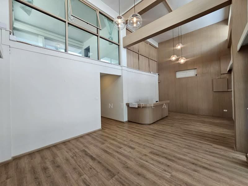 For Rent - Large 3.5-Storey Home Office for Rent – Prime Location in Sukhumvit 50 (SPSP652), Bangkok