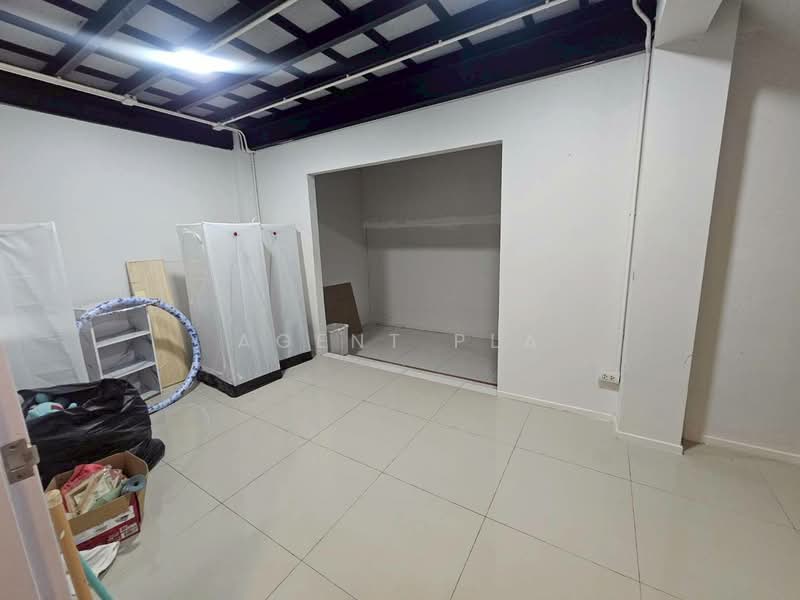 For Rent - Large 3.5-Storey Home Office for Rent – Prime Location in Sukhumvit 50 (SPSP652), Bangkok