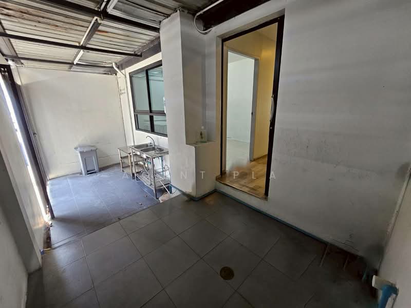 For Rent - Large 3.5-Storey Home Office for Rent – Prime Location in Sukhumvit 50 (SPSP652), Bangkok