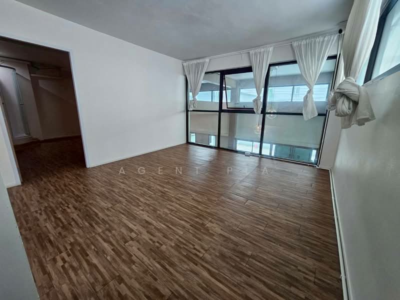 For Rent - Large 3.5-Storey Home Office for Rent – Prime Location in Sukhumvit 50 (SPSP652), Bangkok