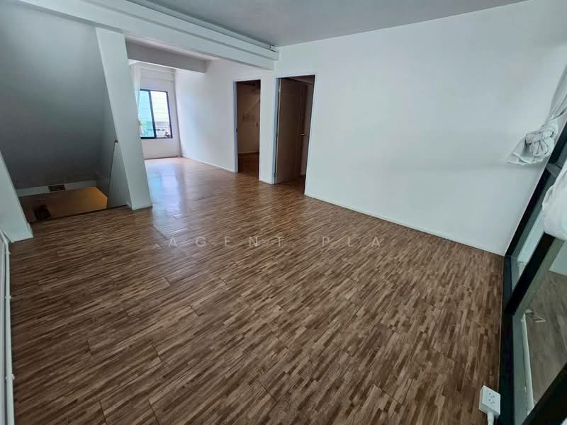 For Rent - Large 3.5-Storey Home Office for Rent – Prime Location in Sukhumvit 50 (SPSP652), Bangkok
