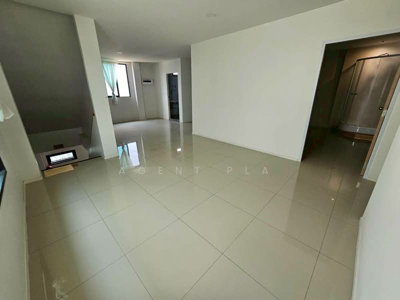 ให้เช่า - ให้เช่า Home office ขนาดใหญ่ 3 ชั้นครึ่ง บนทำเล สุขุมวิท 50 (SPSP652), กรุงเทพ