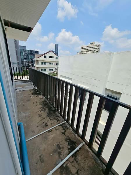 ให้เช่า - ให้เช่า Home office ขนาดใหญ่ 3 ชั้นครึ่ง บนทำเล สุขุมวิท 50 (SPSP652), กรุงเทพ