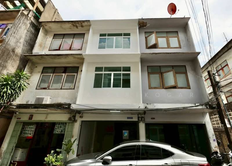 ให้เช่า - ทาวน์เฮ้าส์ 4-ห้องนอน, กรุงเทพ