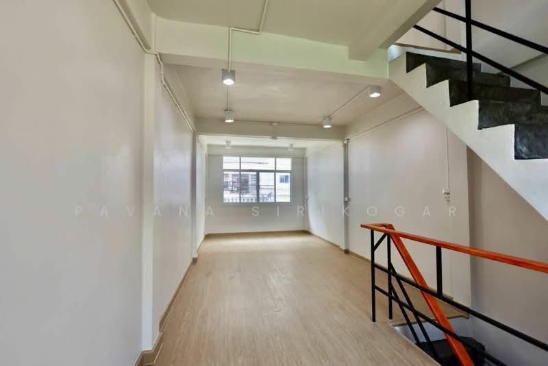 4-BR Townhouse, Bangkok, Yan Nawa, Sathon, Bangkok, 4 Bedrooms, 180 sqm, Townhouse For Rent, by Pavana Sirikogar, 500218055 - DDproperty.com