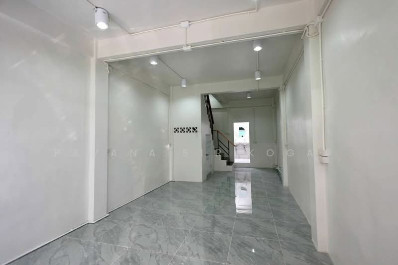 4-BR Townhouse, Bangkok, Yan Nawa, Sathon, Bangkok, 4 Bedrooms, 180 sqm, Townhouse For Rent, by Pavana Sirikogar, 500218055 - DDproperty.com