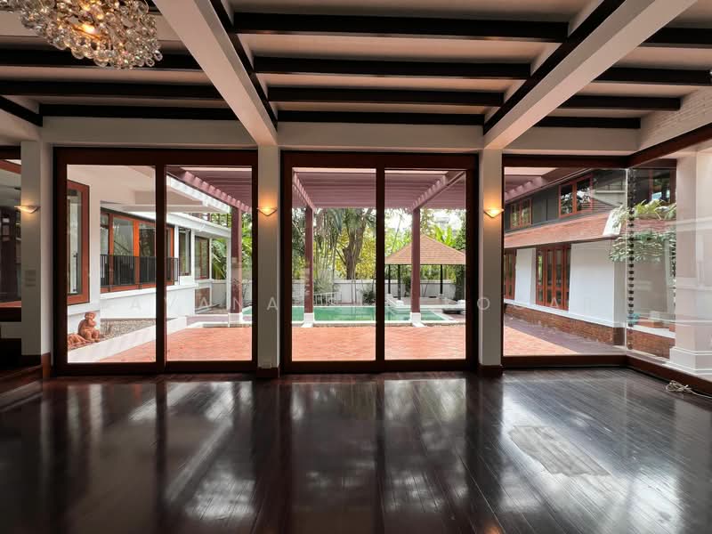 undefined, Bangkok, Khlong Toei, Khlong Toei, Bangkok, 5 Bedrooms, 695 sqm, Villa For Rent, by Pavana Sirikogar, 500218115 - DDproperty.com