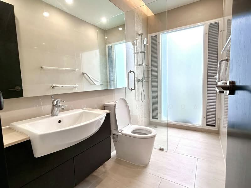 3-BR Villa, Bangkok, Khlong Tan Nua, Watthana, Bangkok, 3 Bedrooms, 355 sqm, Villa For Rent, by Pavana Sirikogar, 500218140 - DDproperty.com