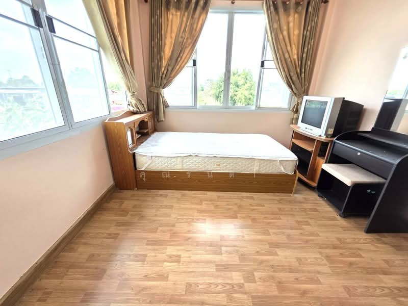 ราคาดีที่สุดในพัทยา!!!ขายบ้าน 2 ชั้น หมู่บ้านฟลอเรสต้า 9 (แหลมฉบัง)ถ. ทุ่งกราด, ชลบุรี, ถ. ทุ่งกราด, บางละมุง, บางละมุง, ชลบุรี, 82 ตร.ม., บ้านเดี่ยว ขาย, โดย คุณรินดา, 500218172 - DDproperty.com