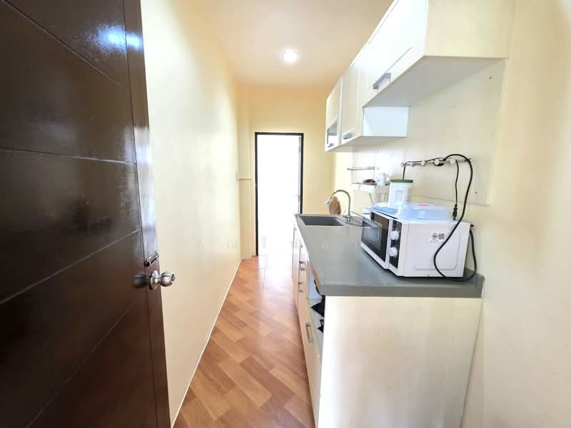 ราคาดีที่สุดในพัทยา!!!ขายบ้าน 2 ชั้น หมู่บ้านฟลอเรสต้า 9 (แหลมฉบัง)ถ. ทุ่งกราด, ชลบุรี, ถ. ทุ่งกราด, บางละมุง, บางละมุง, ชลบุรี, 82 ตร.ม., บ้านเดี่ยว ขาย, โดย คุณรินดา, 500218172 - DDproperty.com