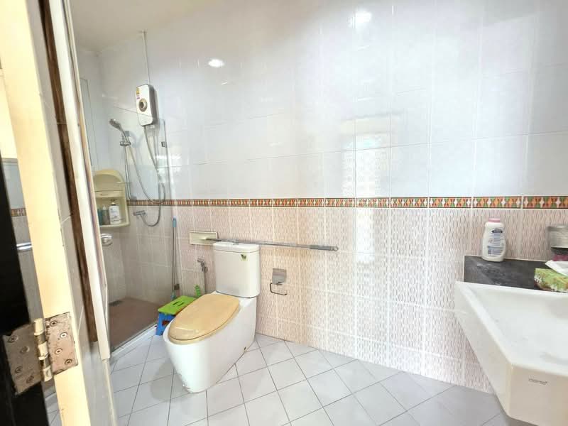 ราคาดีที่สุดในพัทยา!!!ขายบ้าน 2 ชั้น หมู่บ้านฟลอเรสต้า 9 (แหลมฉบัง)ถ. ทุ่งกราด, ชลบุรี, ถ. ทุ่งกราด, บางละมุง, บางละมุง, ชลบุรี, 82 ตร.ม., บ้านเดี่ยว ขาย, โดย คุณรินดา, 500218172 - DDproperty.com