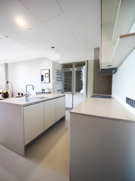 Q1 Sukhumvit, Bangkok, 1 Sukhumvit Road, Khlong Toei, Khlong Toei, Bangkok, 3 Bedrooms, 147 sqm, Condo For Rent, by Pavana Sirikogar, 500218181 - DDproperty.com