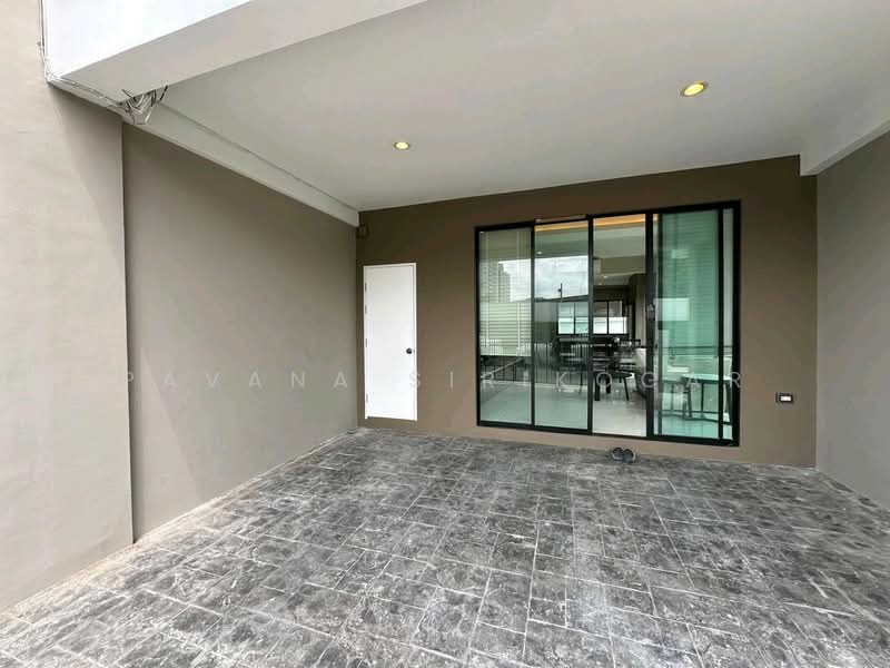 Bless Town Sukhumvit 50, Bangkok, Sukhumvit 50 Road, Phra Kanong, Khlong Toei, Bangkok, 3 Bedrooms, 140 sqm, Townhouse For Rent, by Pavana Sirikogar, 500218196 - DDproperty.com