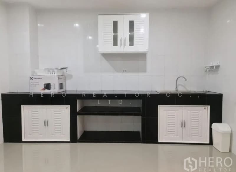 For Rent Townhouse in Bang Chak BTS On Nut Bangkok BRE19134, กรุงเทพ, บางจาก, พระโขนง, กรุงเทพ, 140 ตร.ม., ทาวน์เฮ้าส์ ให้เช่า, โดย Hero Realtor Co., Ltd., 500218201 - DDproperty.com