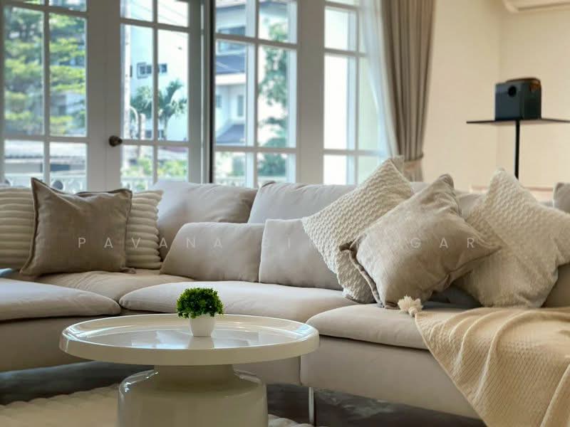 undefined, Bangkok, Phra Kanong Nua, Watthana, Bangkok, 5 Bedrooms, 390 sqm, Townhouse For Rent, by Pavana Sirikogar, 500218220 - DDproperty.com