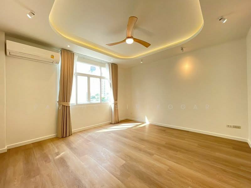 undefined, Bangkok, Phra Kanong Nua, Watthana, Bangkok, 5 Bedrooms, 390 sqm, Townhouse For Rent, by Pavana Sirikogar, 500218220 - DDproperty.com
