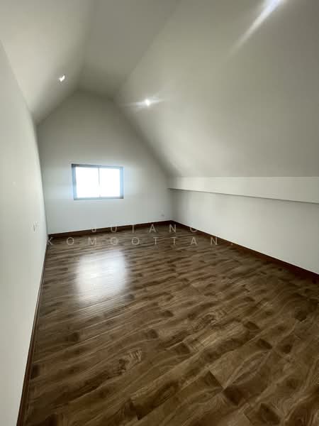 ขาย / ให้เช่าทาวน์โฮม 4 ชั้นเดอะลอฟท์ บาย ไอ-เซน ลาดพร้าว 71 พร้อมเข้าอยู่ ทำเลดีใกล้ Central, Bangkok, Lat Phrao, Lat Phrao, Bangkok, 4 Bedrooms, 85 sqm, Townhouse For Sale, by Jutanon Komoottanaruk, 500218234 - DDproperty.com