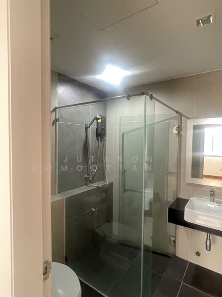 ขาย / ให้เช่าทาวน์โฮม 4 ชั้นเดอะลอฟท์ บาย ไอ-เซน ลาดพร้าว 71 พร้อมเข้าอยู่ ทำเลดีใกล้ Central, Bangkok, Lat Phrao, Lat Phrao, Bangkok, 4 Bedrooms, 85 sqm, Townhouse For Sale, by Jutanon Komoottanaruk, 500218234 - DDproperty.com