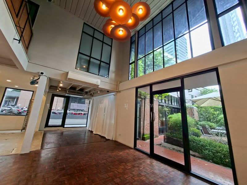 Standalone Commercial Space for Rent in Sathron BTS Chongnonsi Ideal for Restaurant Spa Massage, กรุงเทพ, ทุ่งมหาเมฆ, สาทร, กรุงเทพ, 170 ตร.ม., พื้นที่ขายของ ให้เช่า, โดย ชุตินันท์ มุ่งหมาย, 500218256 - DDproperty.com