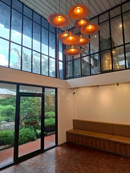 Standalone Commercial Space for Rent in Sathron BTS Chongnonsi Ideal for Restaurant Spa Massage, Bangkok, Thung Maha Mek, Sathon, Bangkok, , 170 sqm, Retail Space For Rent, by Chutinun Mungmai, 500218256 - DDproperty.com