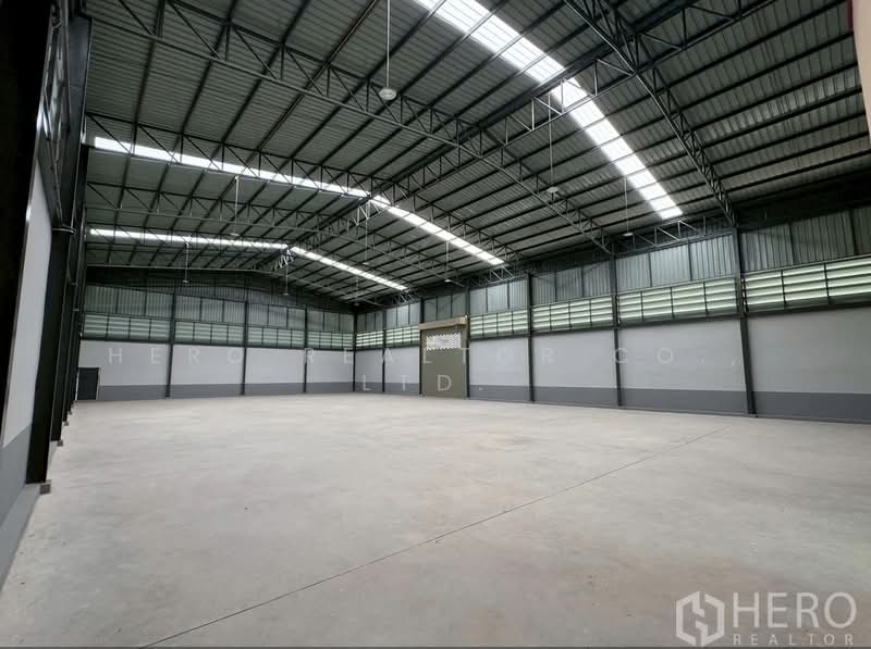 For sale Factory 898 sqm in Bang Krachao Samut Sakhon HRE00511, Samut Sakhon, Bang Krachao, Muang Samut Sakhon, Samut Sakhon, , 898 sqm, Warehouse/Factory For Sale, by Hero Realtor Co., Ltd., 500218274 - DDproperty.com