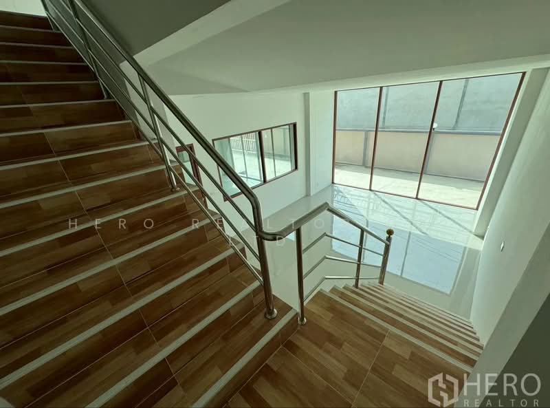 For sale Factory 898 sqm in Bang Krachao Samut Sakhon HRE00511, Samut Sakhon, Bang Krachao, Muang Samut Sakhon, Samut Sakhon, , 898 sqm, Warehouse/Factory For Sale, by Hero Realtor Co., Ltd., 500218274 - DDproperty.com