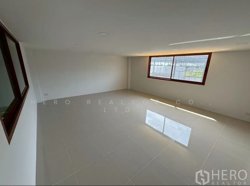 ขาย - For sale Factory 898 sqm in Bang Krachao Samut Sakhon HRE00511, สมุทรสาคร