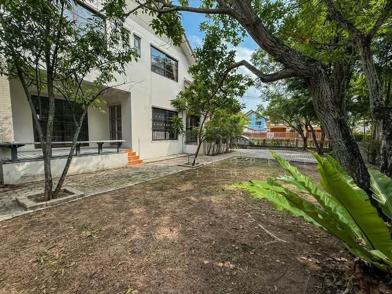 Single house for sale in Sriracha, good location, near J-Park shopping mall., Chon Buri (Pattaya), Surasak, Si Racha, Chon Buri (Pattaya), 3 Bedrooms, 400 sqm, Single Detached House For Sale, by A House Property Co.,Ltd., 500218286 - DDproperty.com