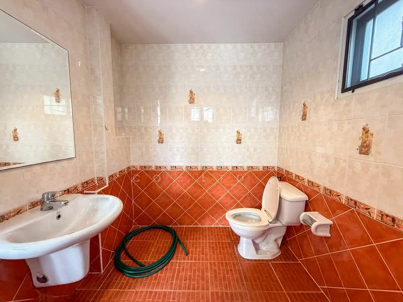 Single house for sale in Sriracha, good location, near J-Park shopping mall., Chon Buri (Pattaya), Surasak, Si Racha, Chon Buri (Pattaya), 3 Bedrooms, 400 sqm, Single Detached House For Sale, by A House Property Co.,Ltd., 500218286 - DDproperty.com