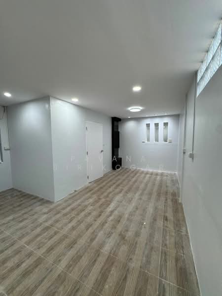 undefined, Bangkok, Bang Klo, Bang Kho Laem, Bangkok, 4 Bedrooms, 389 sqm, Townhouse For Rent, by Pavana Sirikogar, 500218358 - DDproperty.com