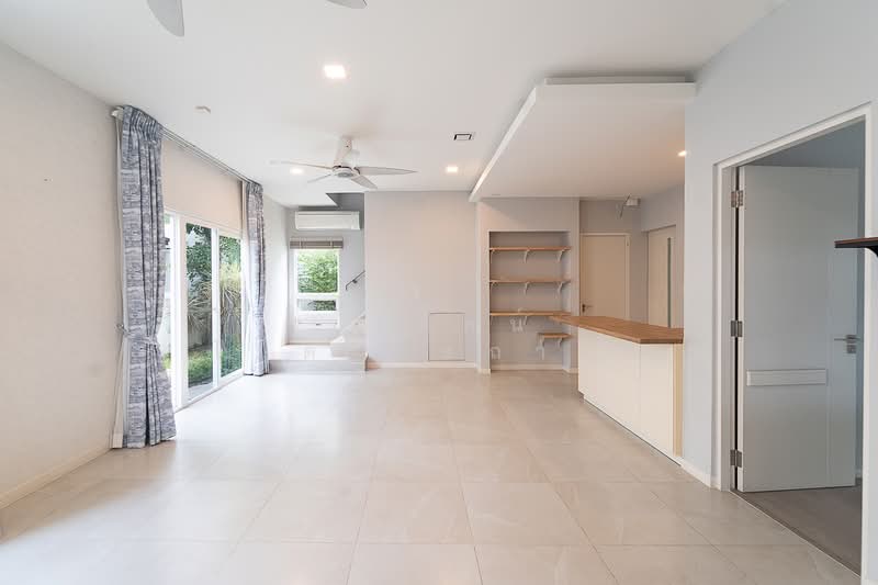 Mantana Ratchaphruek-Nakorn In, Nonthaburi, 90 Bang Kruai - Sai Noi Rd, Bang Len, Bang Yai, Nonthaburi, 4 Bedrooms, 185 sqm, Single Detached House For Sale, by Roongrat Maitreejittawon, 500218368 - DDproperty.com