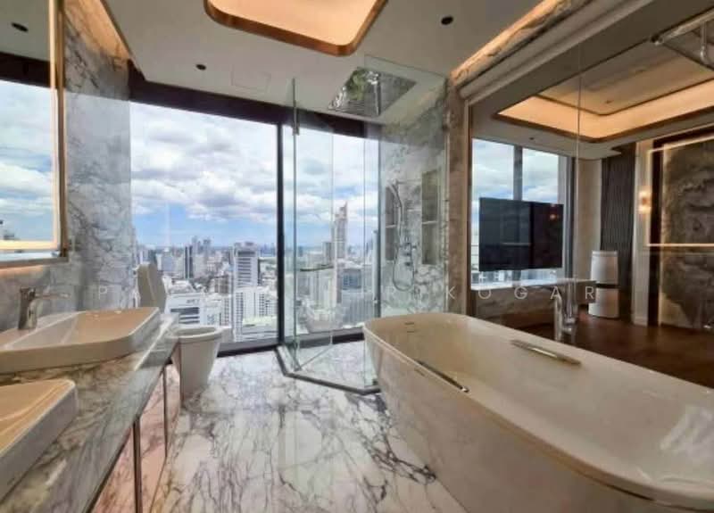 The Esse at Singha Complex, Bangkok, 1788 New Petchaburi Rd, Khlongtoei Nua, Watthana, Bangkok, 3 Bedrooms, 285 sqm, Condo For Rent, by Pavana Sirikogar, 500218431 - DDproperty.com