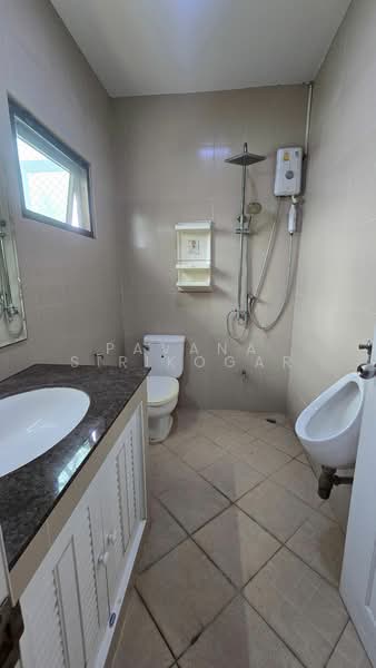 undefined, Bangkok, Huai Khwang, Huai Khwang, Bangkok, 4 Bedrooms, 660 sqm, Villa For Rent, by Pavana Sirikogar, 500218485 - DDproperty.com