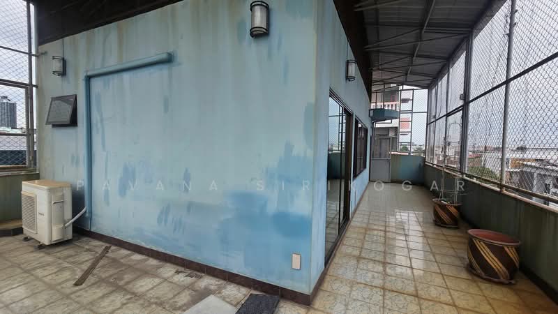 undefined, Bangkok, Huai Khwang, Huai Khwang, Bangkok, 4 Bedrooms, 660 sqm, Villa For Rent, by Pavana Sirikogar, 500218485 - DDproperty.com