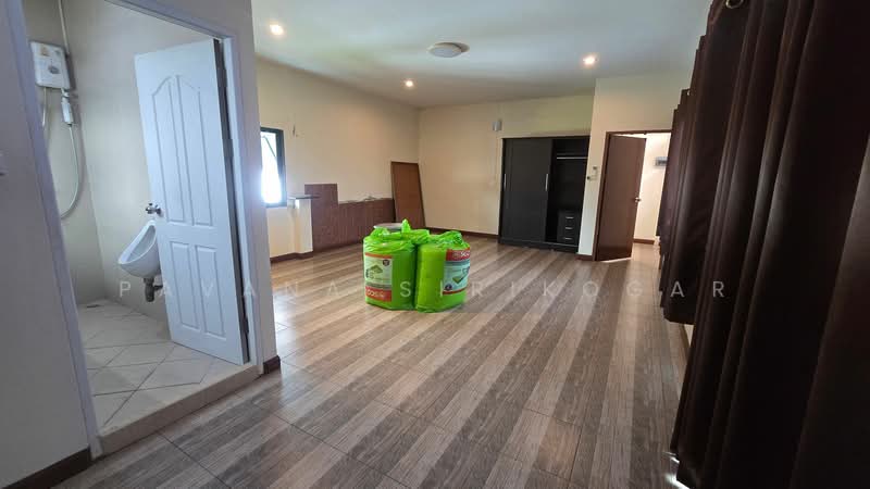 undefined, Bangkok, Huai Khwang, Huai Khwang, Bangkok, 4 Bedrooms, 660 sqm, Villa For Rent, by Pavana Sirikogar, 500218485 - DDproperty.com