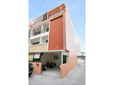 ขาย - ขายหอพัก 4 ชั้น บางแสน พรธนาทาวน์โฮม ใกล้เซ็นทรัล-โรบินสัน พร้อมรายได้ทันที 3.6 ล้าน, ชลบุรี