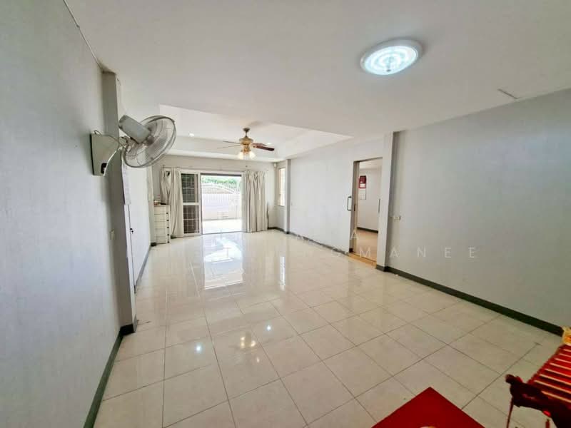 Moobaan Cho Rung Rueang 6 : หมู่บ้านช.รุ่งเรือง 6, นนทบุรี, ถนนบางกรวย - ไทรน้อย, บางรักพัฒนา, บางบัวทอง, นนทบุรี, 165 ตร.ม., บ้านเดี่ยว ให้เช่า, โดย Pimlada Lertritrungmanee, 500218546 - DDproperty.com