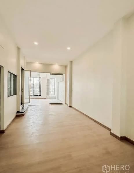 Baan Klang Muang Rama 9 - Ladprao, Bangkok, Soi Ladprao 88, Wang Thonglang, Wang Thonglang, Bangkok, 4 Bedrooms, 260 sqm, Townhouse For Sale, by Hero Realtor Co., Ltd., 500218551 - DDproperty.com