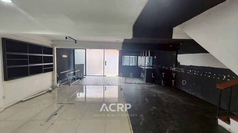 ให้เช่า โฮมออฟฟิศ หมู่บ้าน อารี ทาวน์เฮ้าส์ สุขุมวิท 26 ใกล้ BTS พร้อมพงษ์, กรุงเทพ, คลองตัน, คลองเตย, กรุงเทพ, 250 ตร.ม., ทาวน์เฮ้าส์ ให้เช่า, โดย Acute Realty Partner Co.,Ltd., 500218607 - DDproperty.com