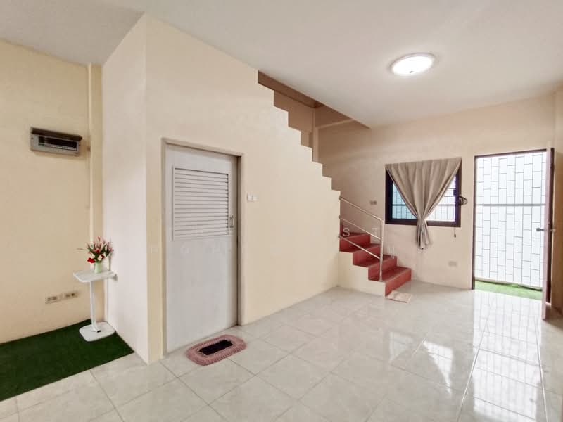 ทาวน์เฮ้าส์กระทุ่มแบน สมุทรสาคร, Samut Sakhon, Om Noi, Krathum Baen, Samut Sakhon, 2 Bedrooms, 100 sqm, Townhouse For Sale, by The Best Property นุต, 500218630 - DDproperty.com