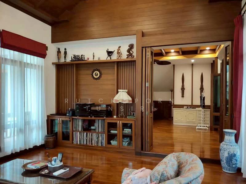 บ้านในโครงการ ให้เช่า – ใกล้บิ๊กซีแม่เหียะ เพียง 10 นาที ค่าเช่า 60,000 บาท / เดือน No.9H1029, Chiang Mai, San Phak Wan, Hang Dong, Chiang Mai, 6 Bedrooms, 200 sqm, Single Detached House For Rent, by Rutchaporn Tunsiri, 500218700 - DDproperty.com