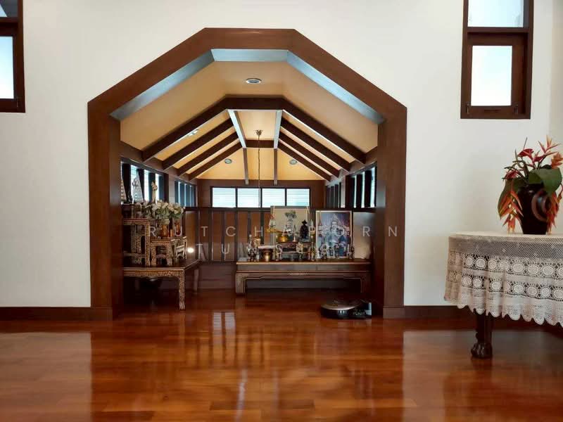 บ้านในโครงการ ให้เช่า – ใกล้บิ๊กซีแม่เหียะ เพียง 10 นาที ค่าเช่า 60,000 บาท / เดือน No.9H1029, Chiang Mai, San Phak Wan, Hang Dong, Chiang Mai, 6 Bedrooms, 200 sqm, Single Detached House For Rent, by Rutchaporn Tunsiri, 500218700 - DDproperty.com