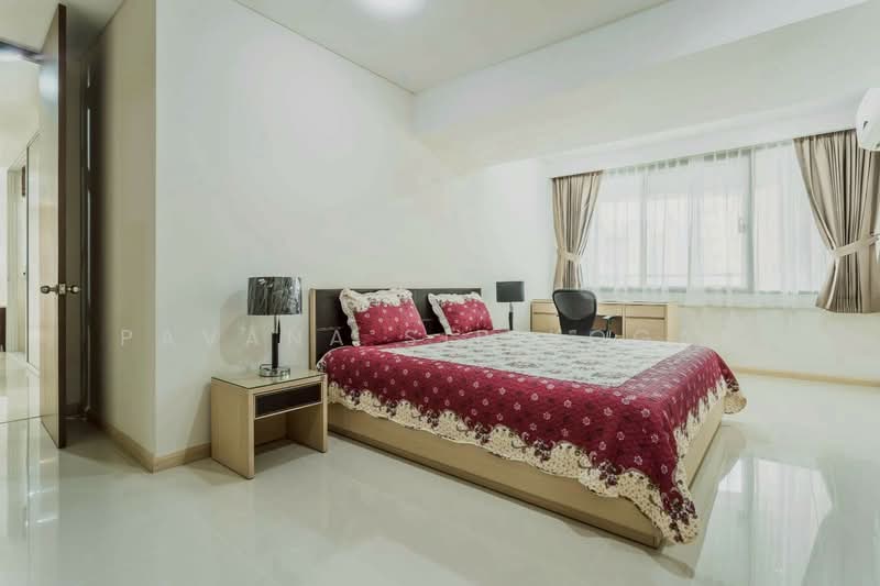 The Lakes, Bangkok, 123 Ratchadaphisek Road, Khlong Toei, Khlong Toei, Bangkok, 3 Bedrooms, 145 sqm, Condo For Rent, by Pavana Sirikogar, 500218703 - DDproperty.com