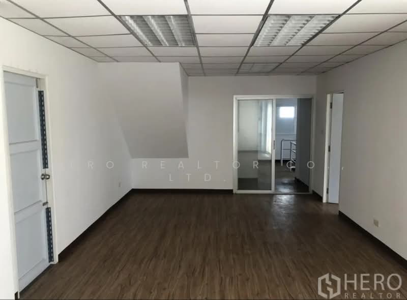 For Rent Warehouse with Office 900 sqm in Bang Lamung, Chon Buri BRE11867, Chon Buri (Pattaya), Bang Lamung, Bang Lamung (Pattaya), Chon Buri (Pattaya), , 1,231 sqm, Warehouse/Factory For Rent, by Hero Realtor Co., Ltd., 500218741 - DDproperty.com