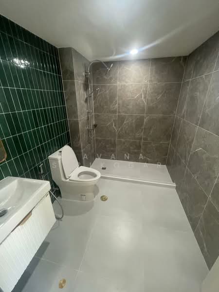 Prestige Towers, Bangkok, 168 Soi Sukhumvit 23, Khlongtoei Nua, Watthana, Bangkok, 3 Bedrooms, 170 sqm, Condo For Rent, by Pavana Sirikogar, 500218774 - DDproperty.com