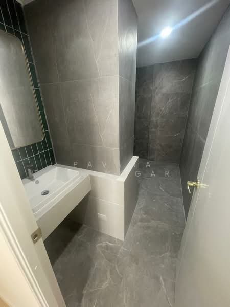 Prestige Towers, Bangkok, 168 Soi Sukhumvit 23, Khlongtoei Nua, Watthana, Bangkok, 3 Bedrooms, 170 sqm, Condo For Rent, by Pavana Sirikogar, 500218774 - DDproperty.com