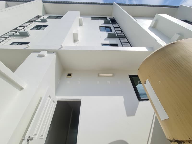 (C Space Sam Khok), Pathum Thani, Sam Khok, Sam Khok, Pathum Thani, , 206 sqm, Shophouse For Sale, by บัญจรัตน์ แพรกทอง, 500218794 - DDproperty.com