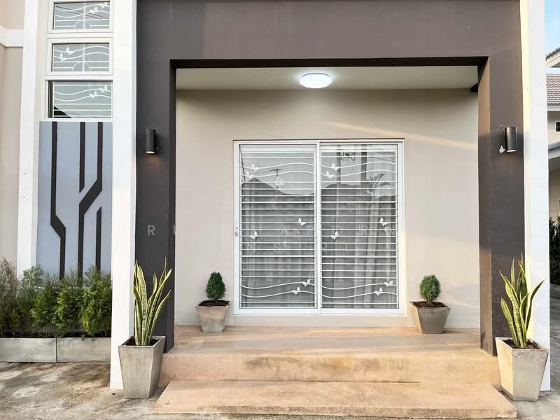 ให้เช่า - บ้านในโครงการ ให้เช่า – ใกล้ตลาดเจริญเจริญ เพียง 10 นาที ค่าเช่า 22,000 บาท / เดือน No.13H492, เชียงใหม่