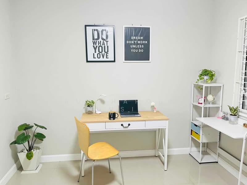 บ้านในโครงการ ให้เช่า – ใกล้ตลาดเจริญเจริญ เพียง 10 นาที ค่าเช่า 22,000 บาท / เดือน No.13H492, Chiang Mai, San Kamphaeng, San Kamphaeng, Chiang Mai, 3 Bedrooms, 150 sqm, Single Detached House For Rent, by Rutchaporn Tunsiri, 500218799 - DDproperty.com